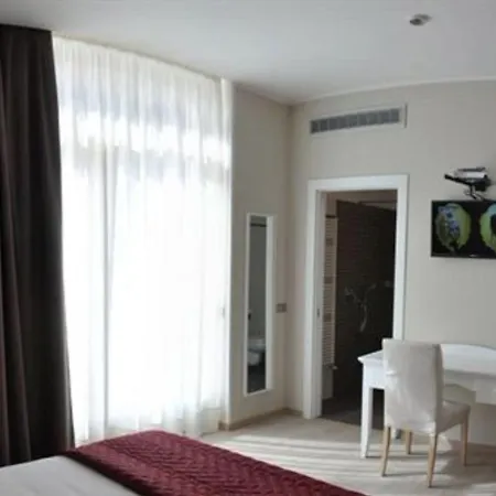 Tullio Отель Граведона