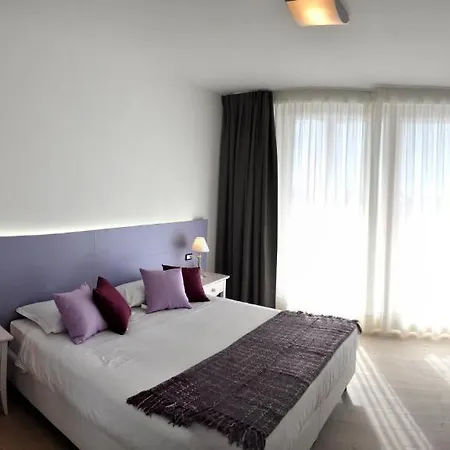 Tullio Отель Граведона