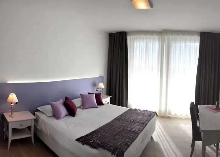 Tullio Отель Граведона