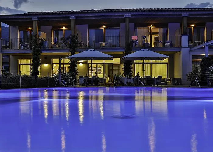 Отель Tullio Граведона